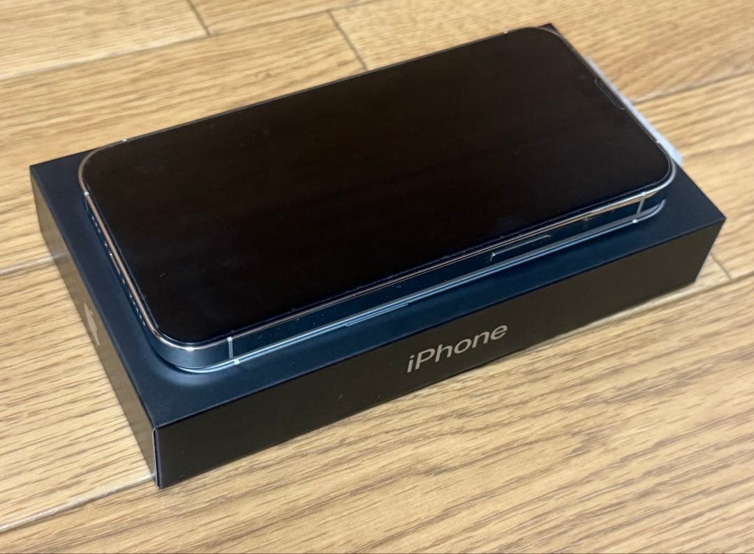 ★iPhone13Pro☆256GB☆シルバー☆バッテリー容量77%★