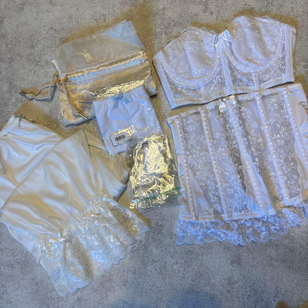 セモア ブライダルインナー E65