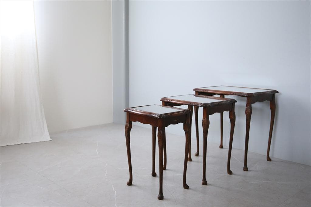 英国アンティーク猫脚ネストテーブル3台/木製机/サイドテーブル(88-11)