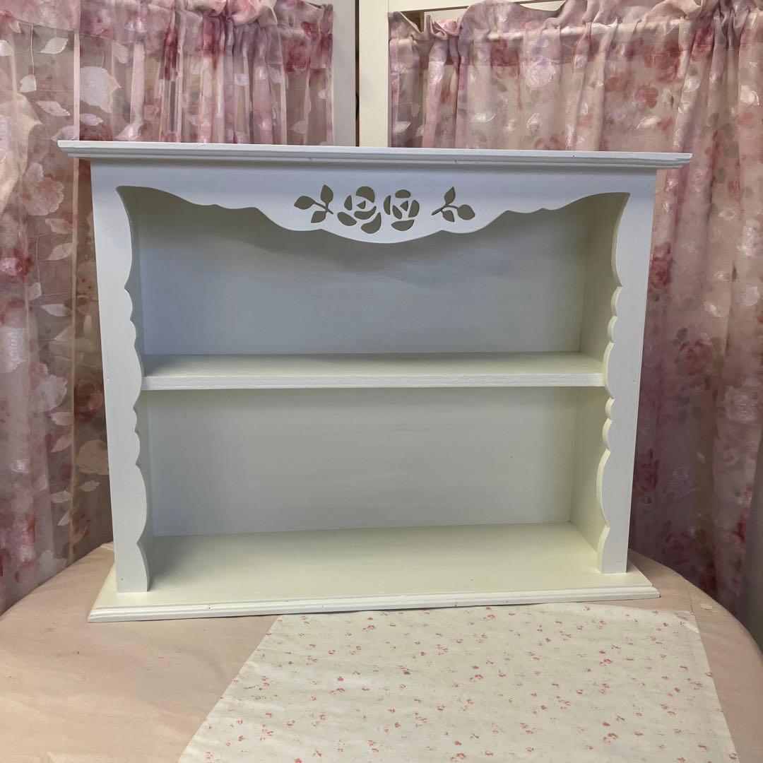 【在庫処分セール　限定１台】薔薇のカッティングのワイド型シェルフ