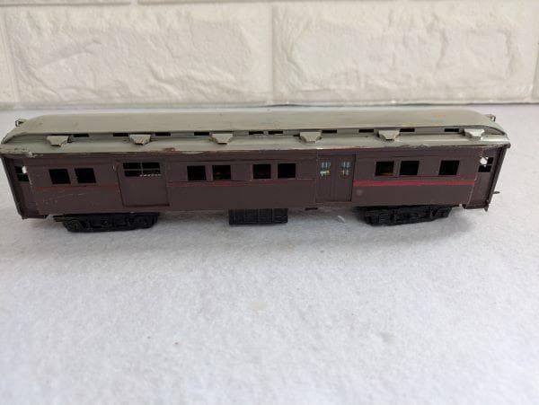 Y【ジャンク品】鉄道模型 スユニ30？ 赤ライン有り 部品取り 欠品あり S