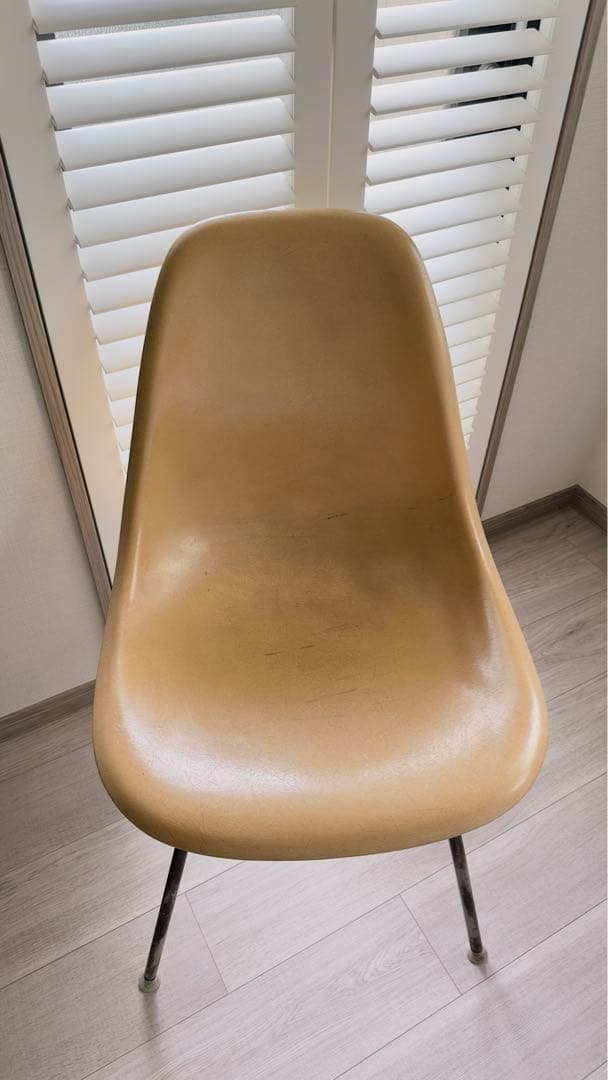 イームズシェルチェア ハーマンミラー フレイムロゴ