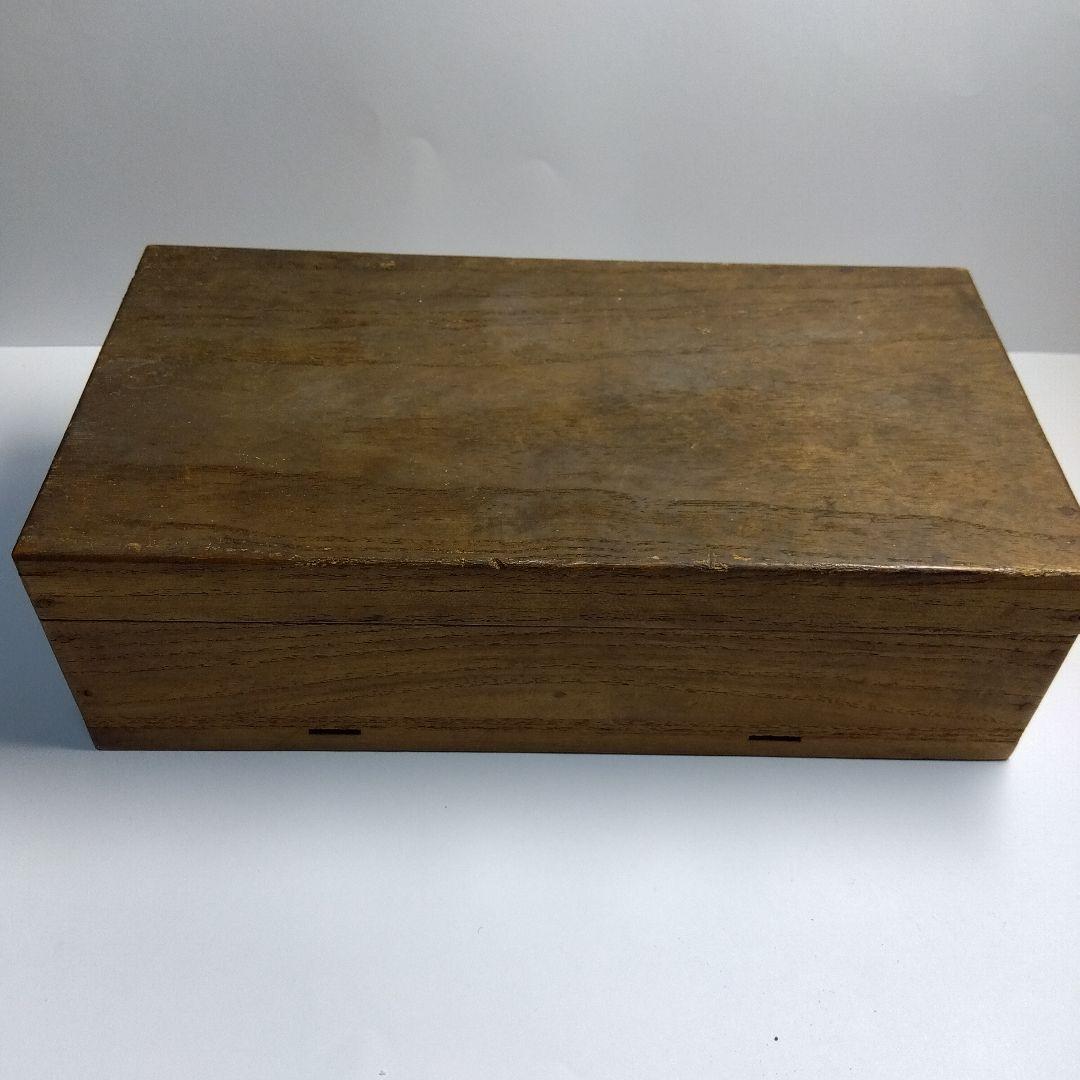 輪島塗　朱塗　時代蒔絵金人物銀富士蒔絵 杯一対　漆芸　共箱　１客の高台にアタリ有