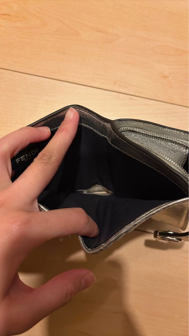 Fendi FFロゴ二つ折り財布 ブラウン/ブラック