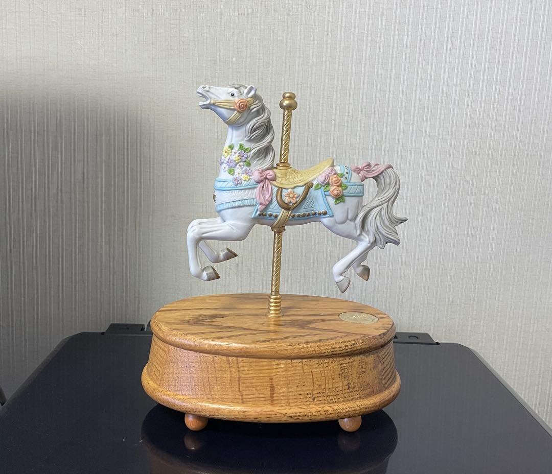 カルーセルコレクション　回転木馬オルゴール　レトロ　アンティーク