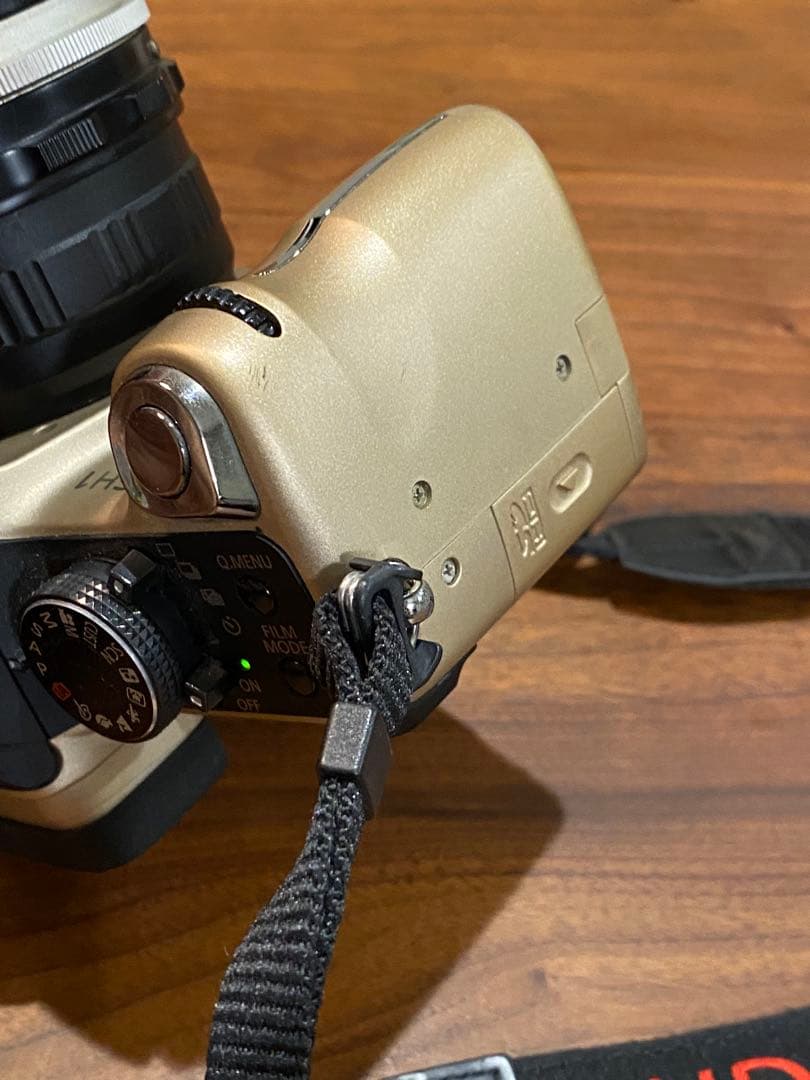 LUMIX GH1 ゴールド ミラーレス　ニコンオールドレンズf28 1:3.5