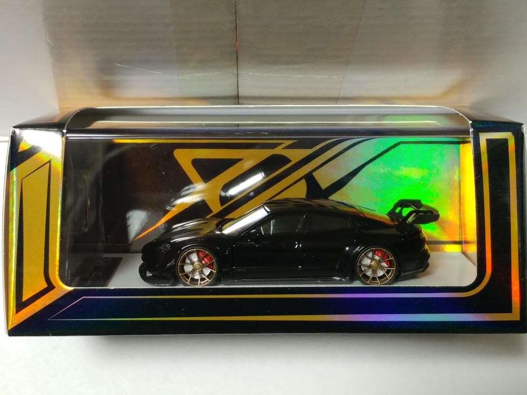404 YMモデル 1/64 ポルシェ タイカン ゼファー ブラック