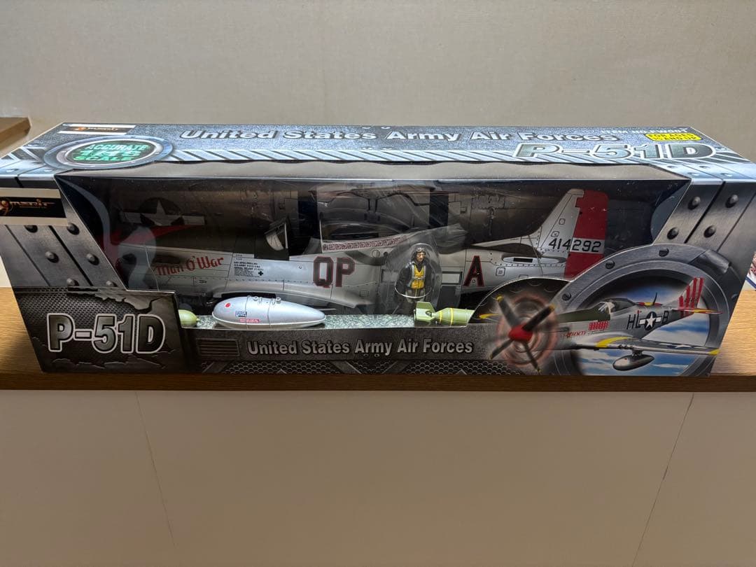 新品BBIエリートフォース製1/18 P-51Dマスタング