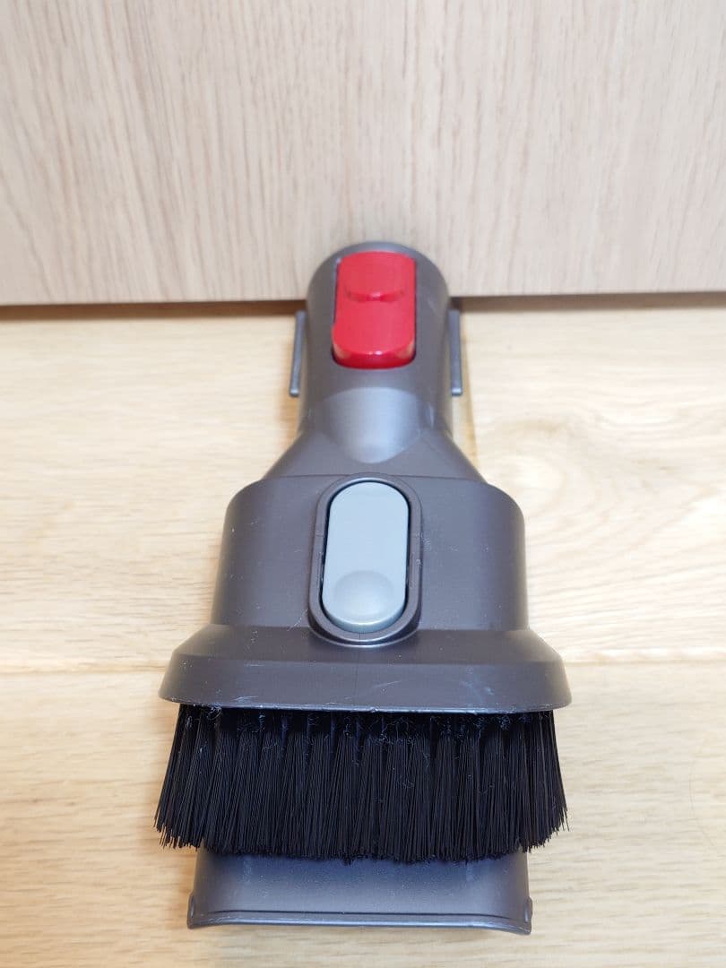 Dyson v8 slim fluffy スティッククリーナー コードレス掃除機