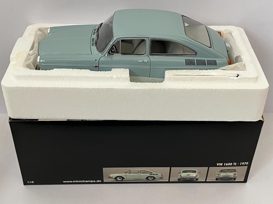 ミニチャンプス PMA 1/18 VW1600 TL 1970 ライトブルー美品