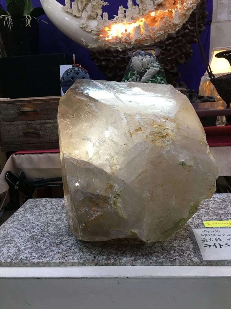 ライトニング水晶原石（ブラジル鉱山） 最大級 44KG