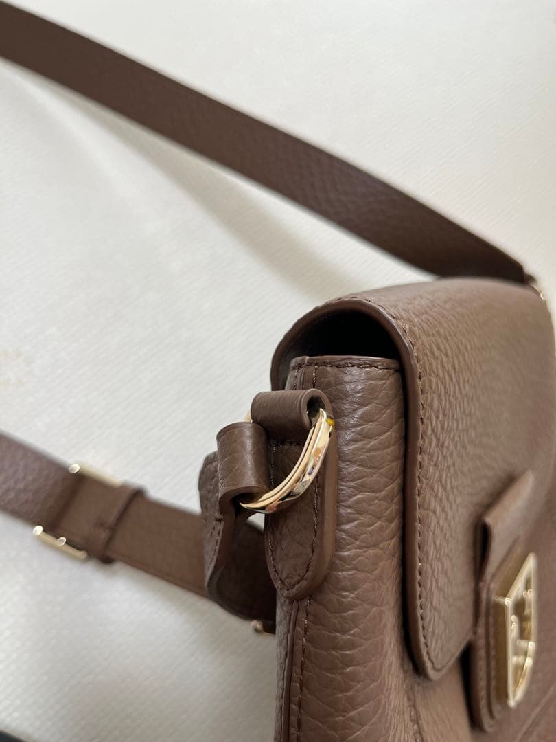FURLA ブラウンレザーショルダーバッグ 保存袋付き