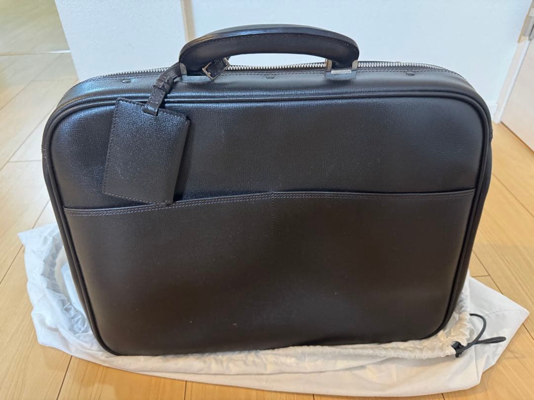 【完全未使用】【新品】【本革】Valextra メンズレザービジネスバッグ