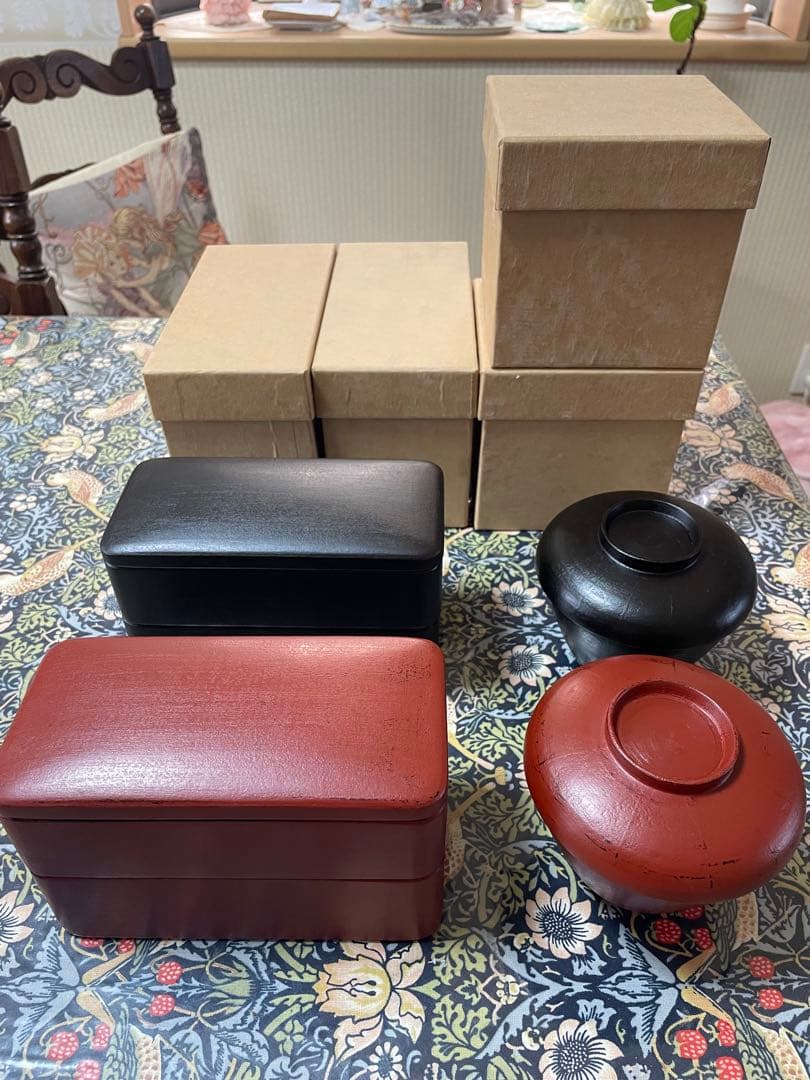 赤木明登工芸品　作家作品　漆塗りのお弁当箱と汁椀　墨色（黒）と朱色　箱付き