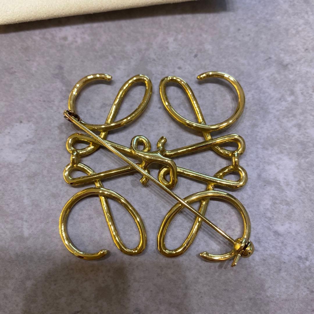 LOEWE アナグラムブローチ ロエベ ゴールド