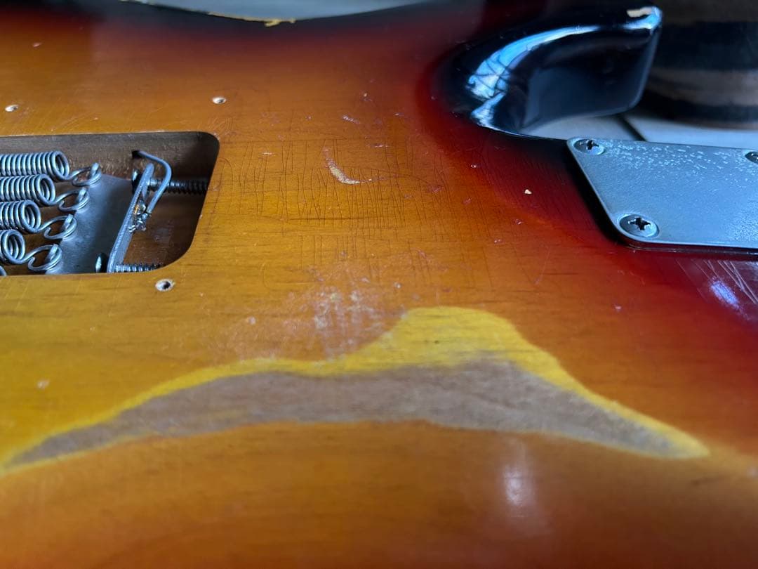 suhr ストラト　レリック　ラッカー塗装