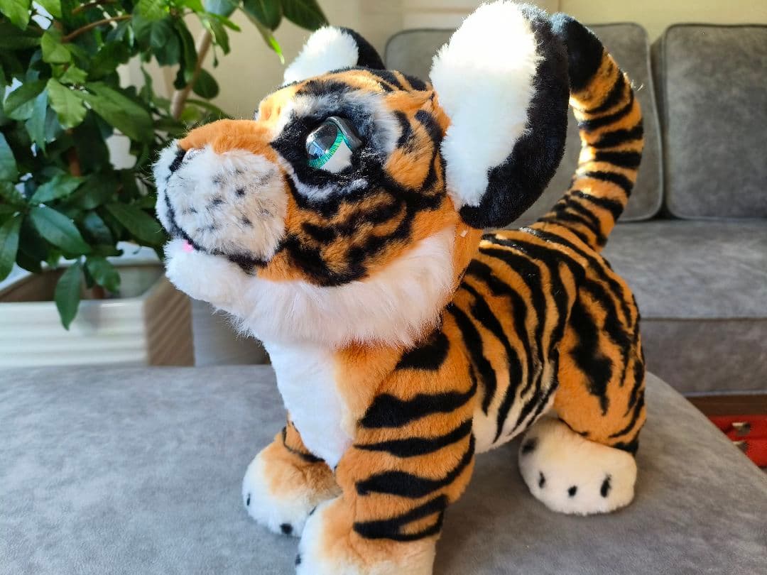 美品　電動　ファーリアル　ロアーリングタイガー