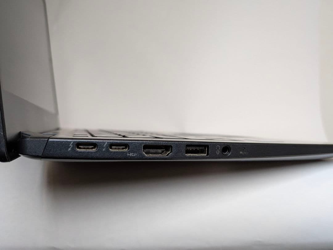 第11世代Core i5 Dynabook G83/HS 001