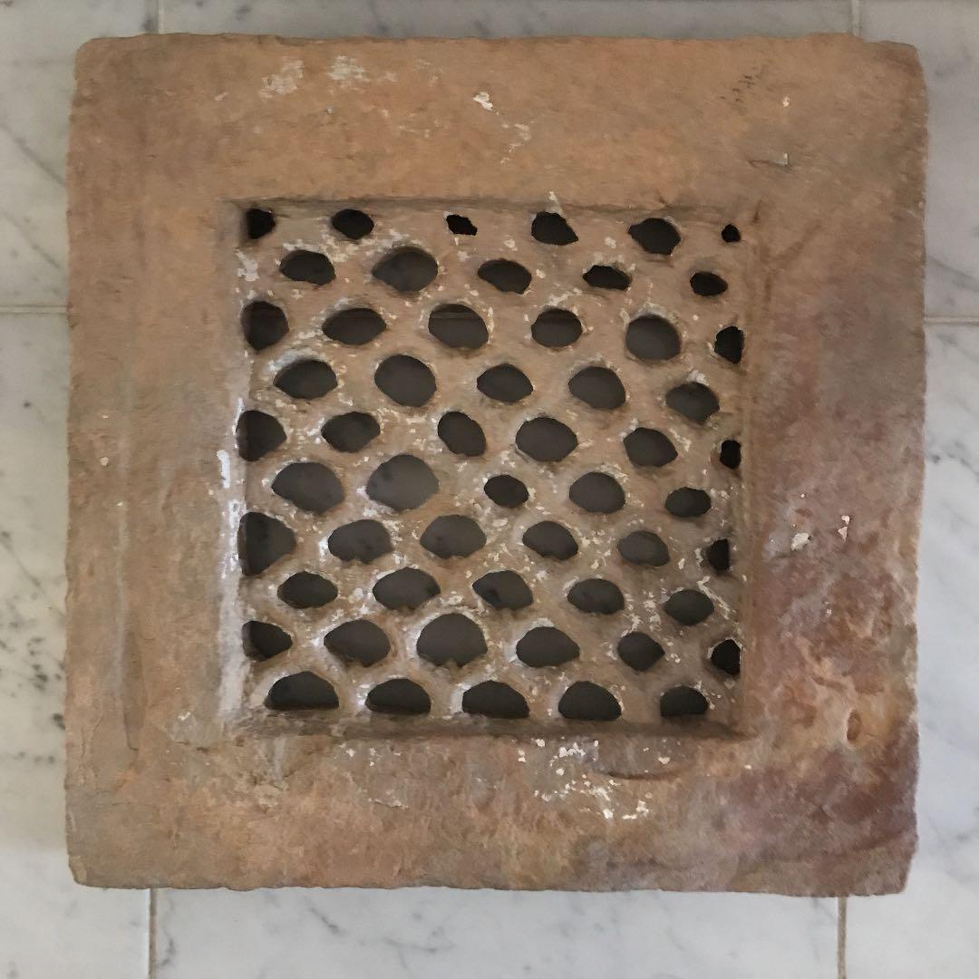 アートフェア　石の透かし窓　インド　19〜20世紀　古美術　インドの窓