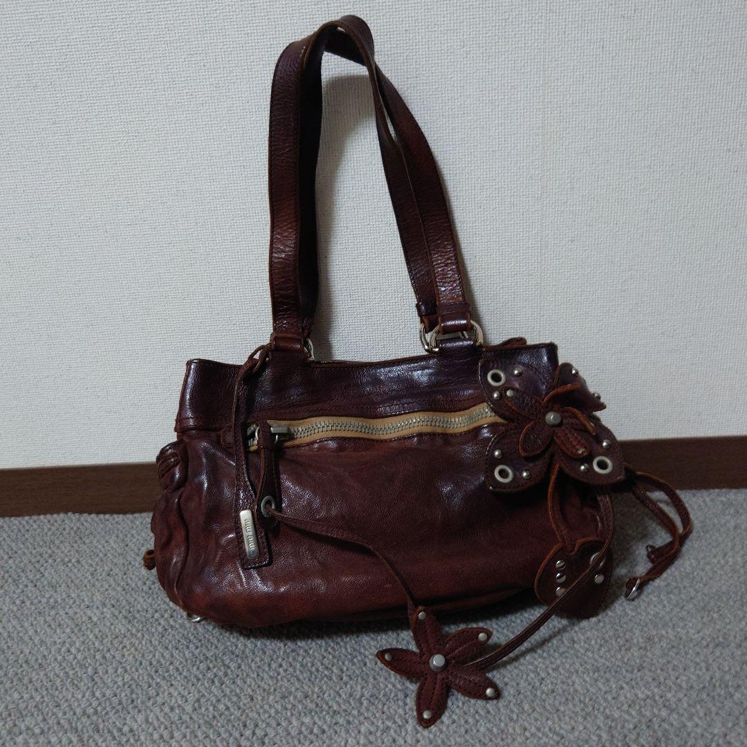 レア品☆miu miu☆ブラウンレザー ショルダーバッグ　フラワーチャーム