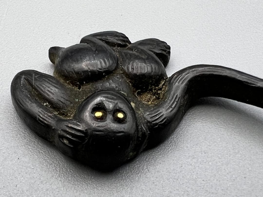 【海】江戸明治金工　長手猿図　金目　手彫　目貫一体　銅製鍍金　骨董品　箱付