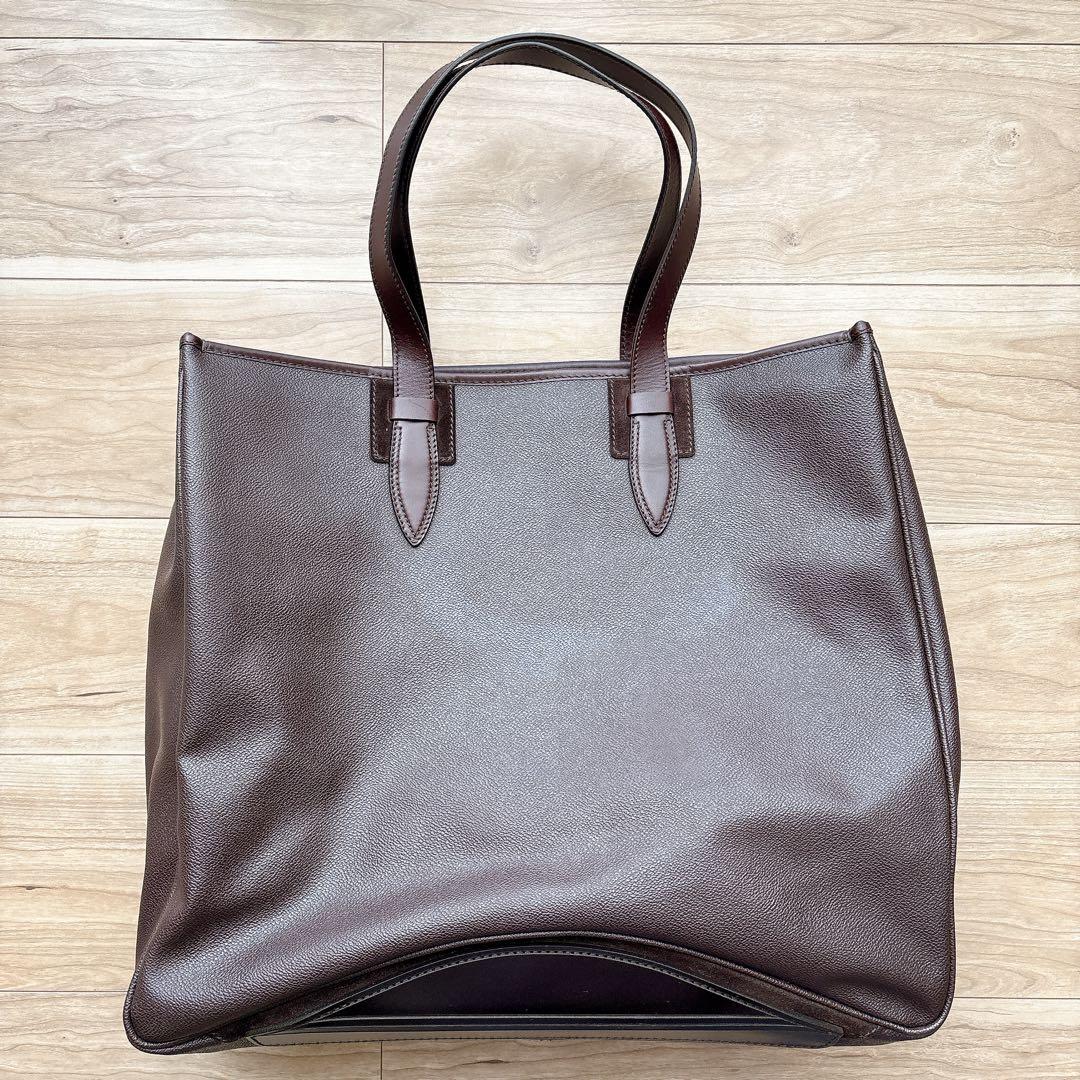 年末年始お値下げ！新品！【SalvatoreFerragamo】レザーバッグ