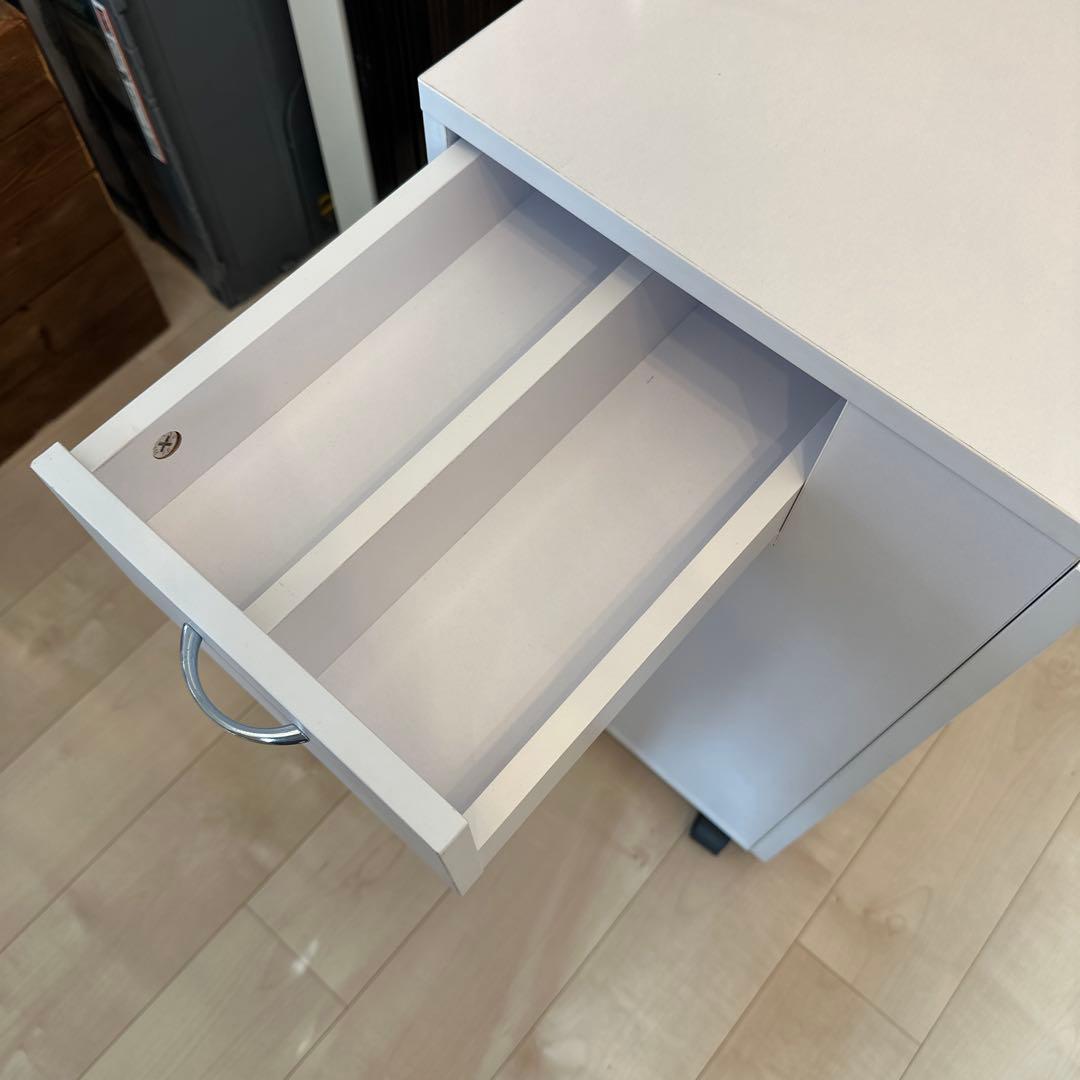 [エトゥベラ] 折りたたみ ネイルテーブル MO1 ホワイト