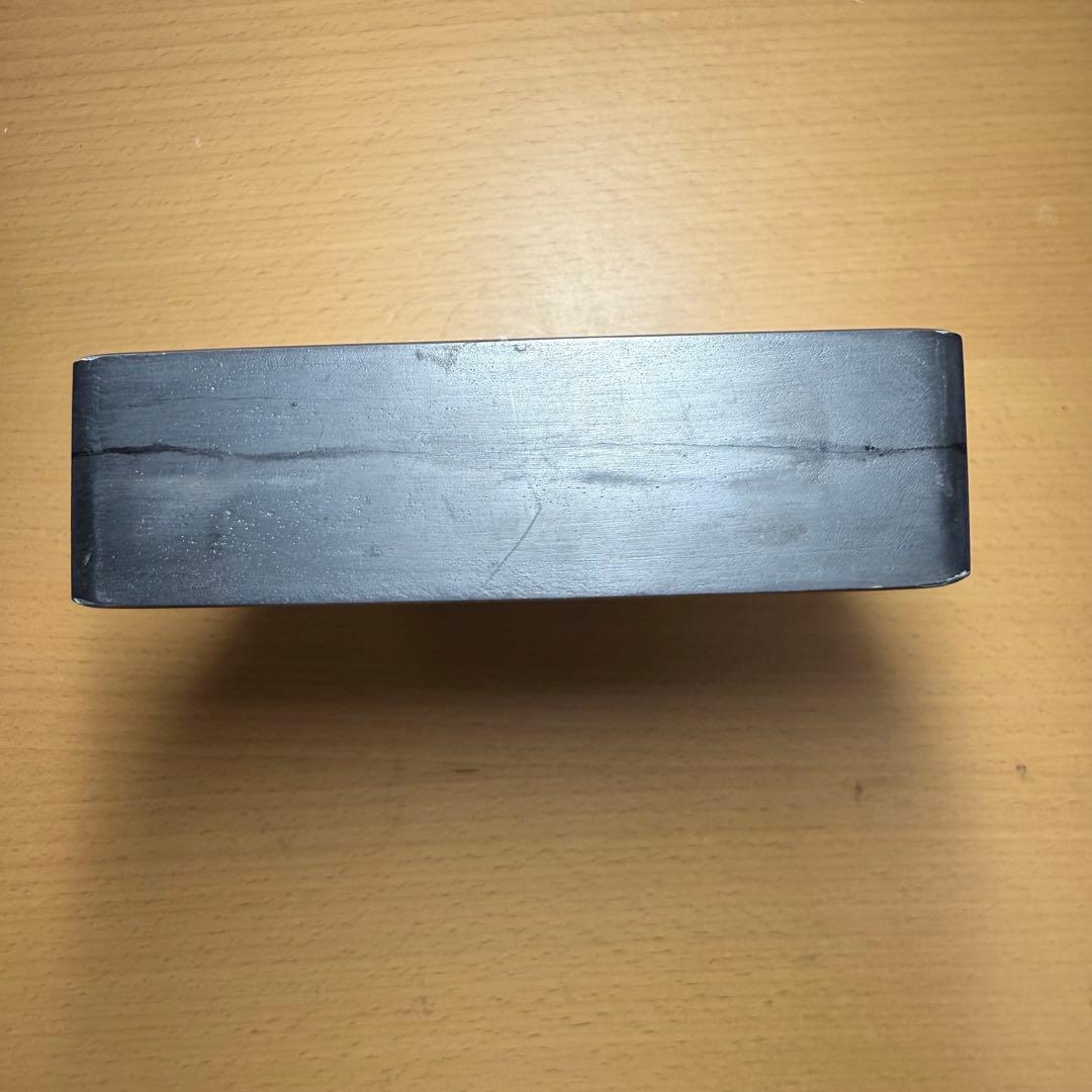 雨畑硯　横12.1cm 縦18.1cm 高さ3.4cm 重さ1531g