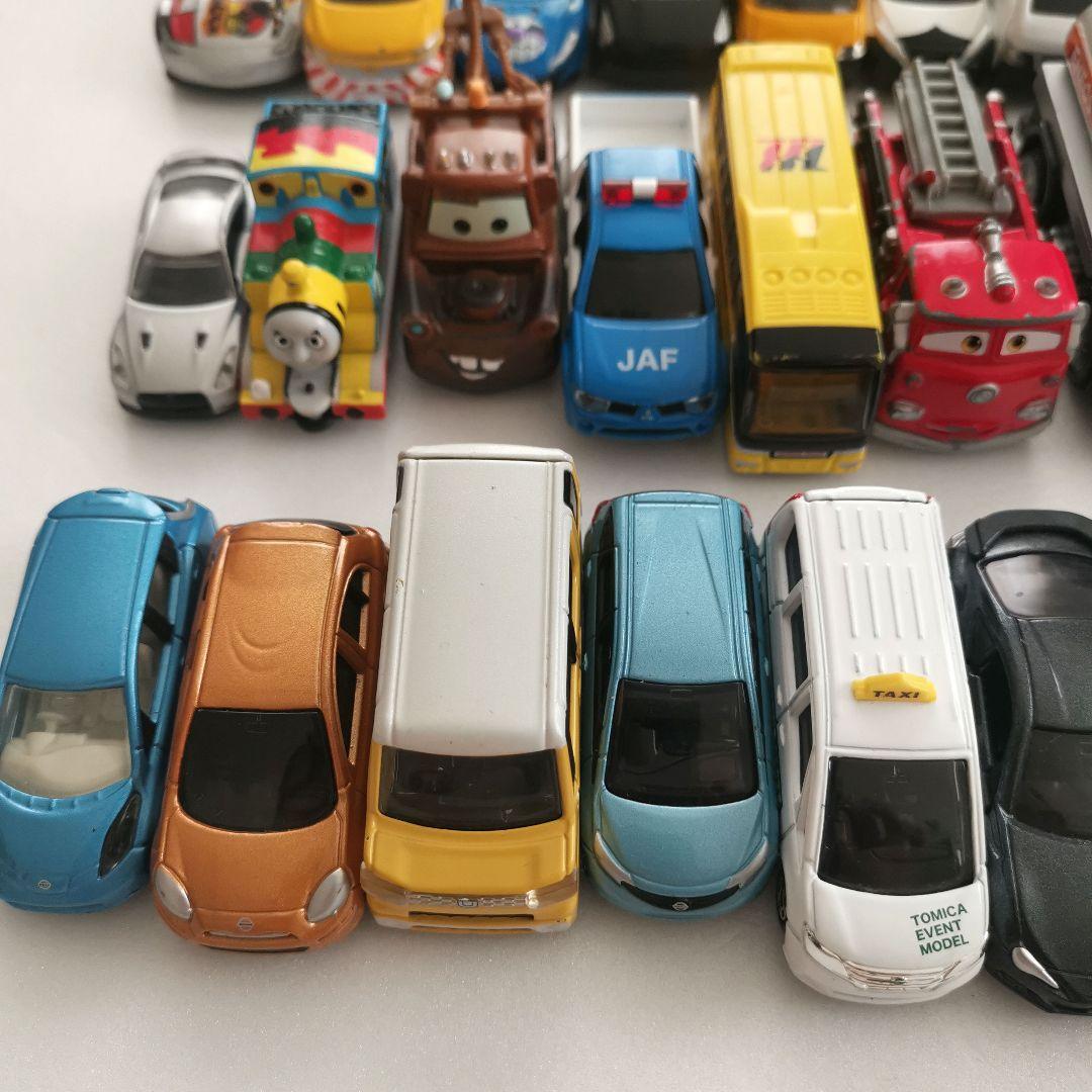 トミカミニカー95台・駐車場