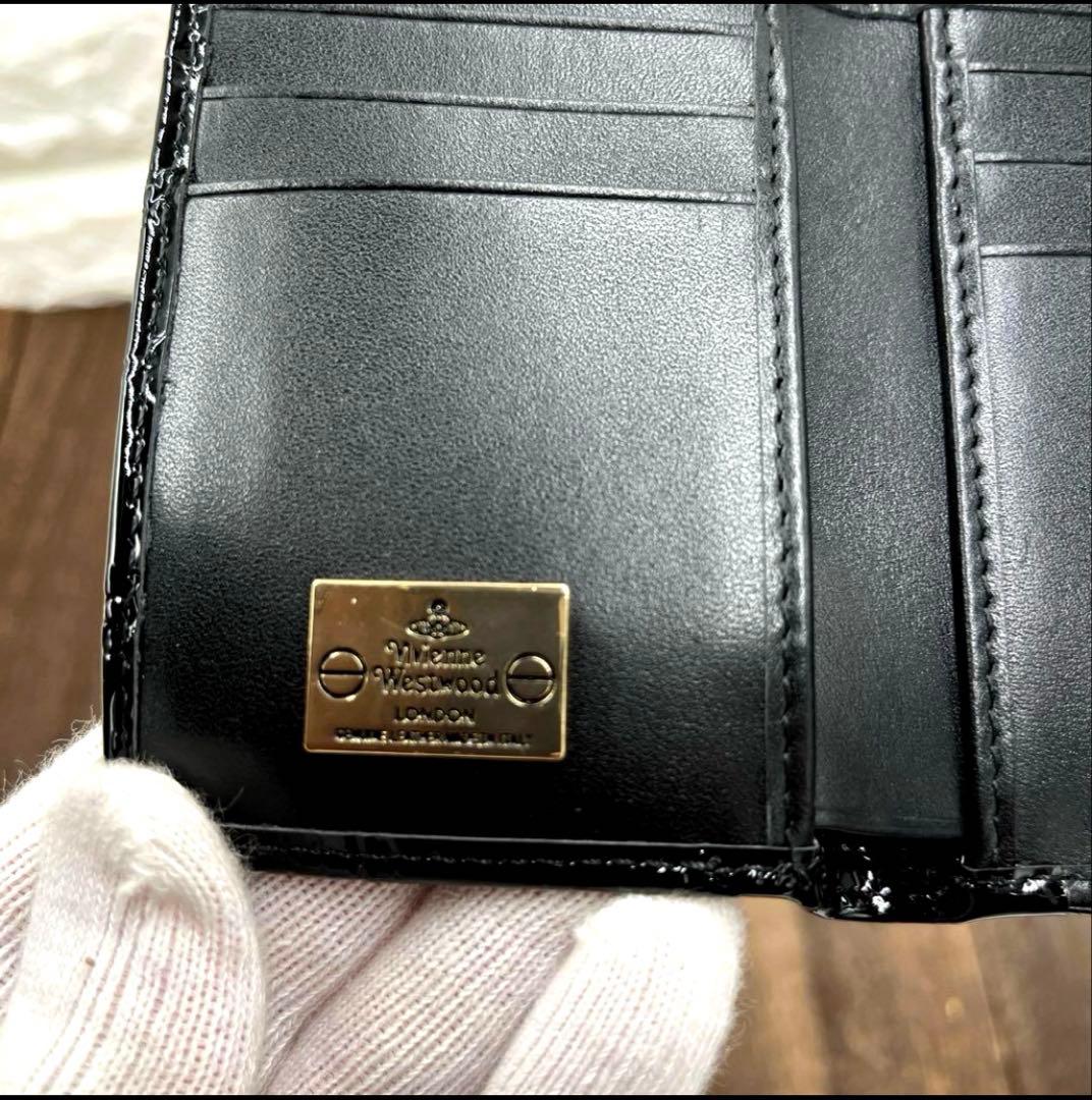 新品未使用　ヴィヴィアンウエストウッド 三つ折財布　黒　エナメル　がま口　②