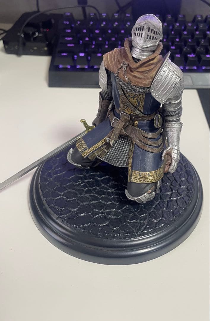 ダークソウル　アストラの上級騎士　フィギュア