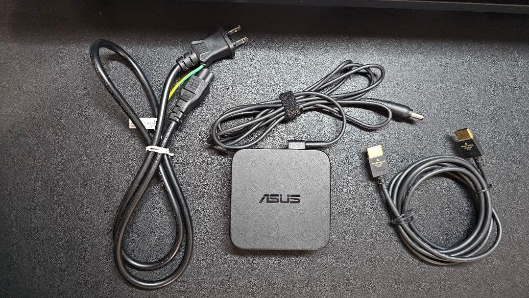 ASUS TUFGaming VG32VQ 31.5型ゲーミングモニター