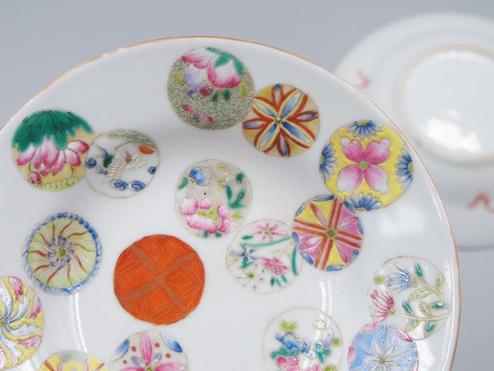 【瓷】　★ 瓷器 粉彩皮球花紋折沿盤 ★　清朝期　花卉 果物 手描文様　明清磁器