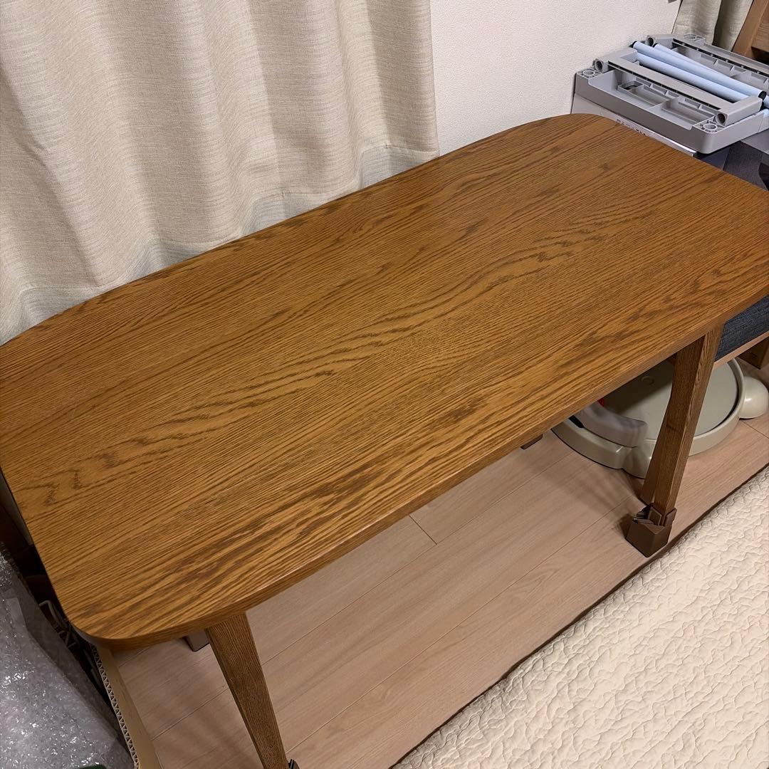 【期間限定お値下げ！】ウニコkurutカフェテーブル