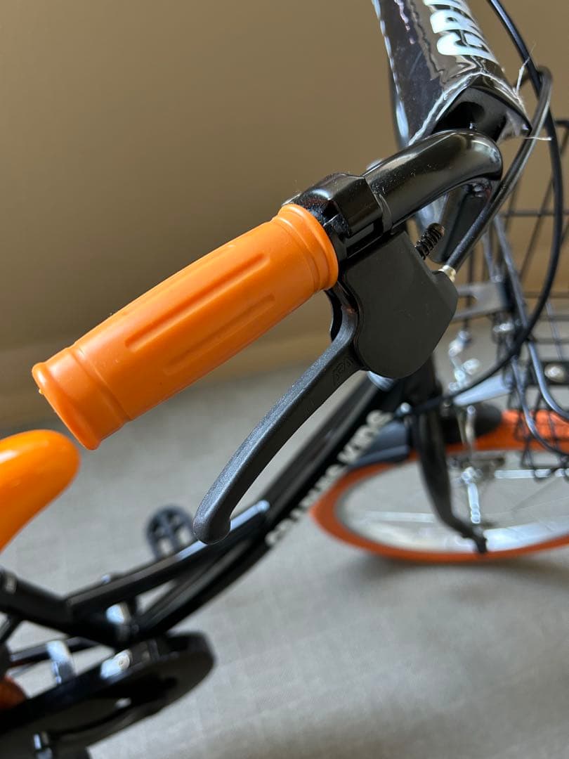 【美品】GRAPHIS☆子供用自転車☆18インチ　ブラック/オレンジ☆補助輪付き