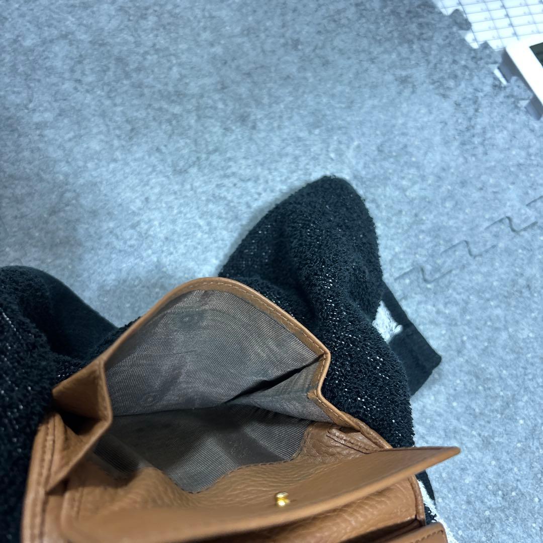 PRADA 茶色　財布　ゴールド　三つ折り