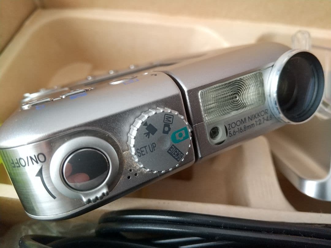 ニコン COOLPIX SQ 元箱、バッテリー3個付き