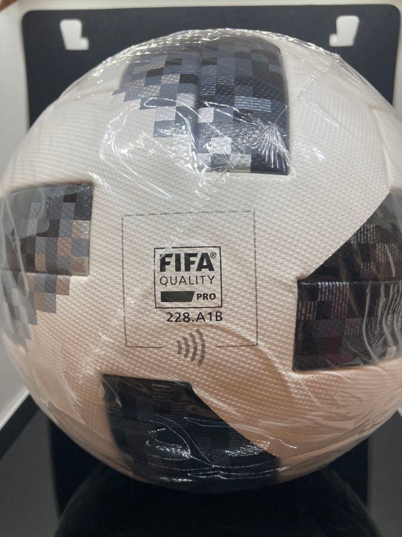激レア　2018年サッカーW杯ロシア大会公式球　テルスター18　完全未使用