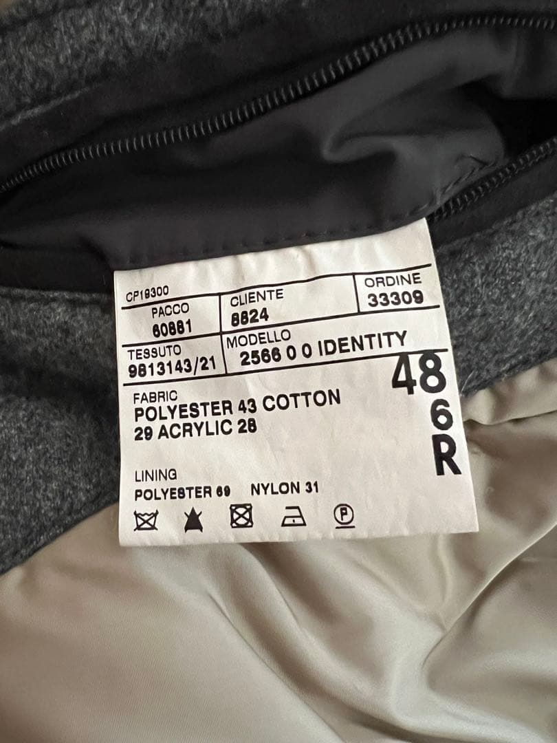 イタリア製　コルネリアーニ　防寒中綿コート