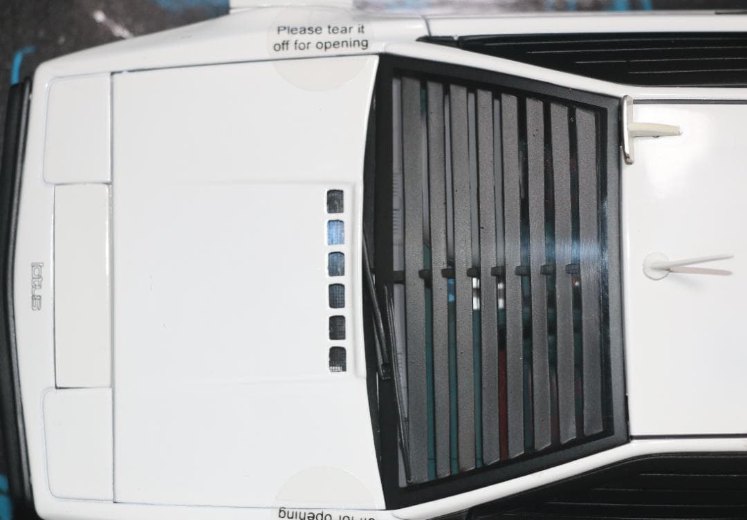 AUTOart ロータス・エスプリ　潜水モード　００７コレクション 1/18