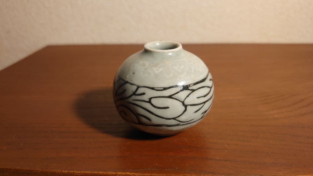 李朝　小壺　象嵌　白釉　古玩　京焼　アンティーク李朝　１客
