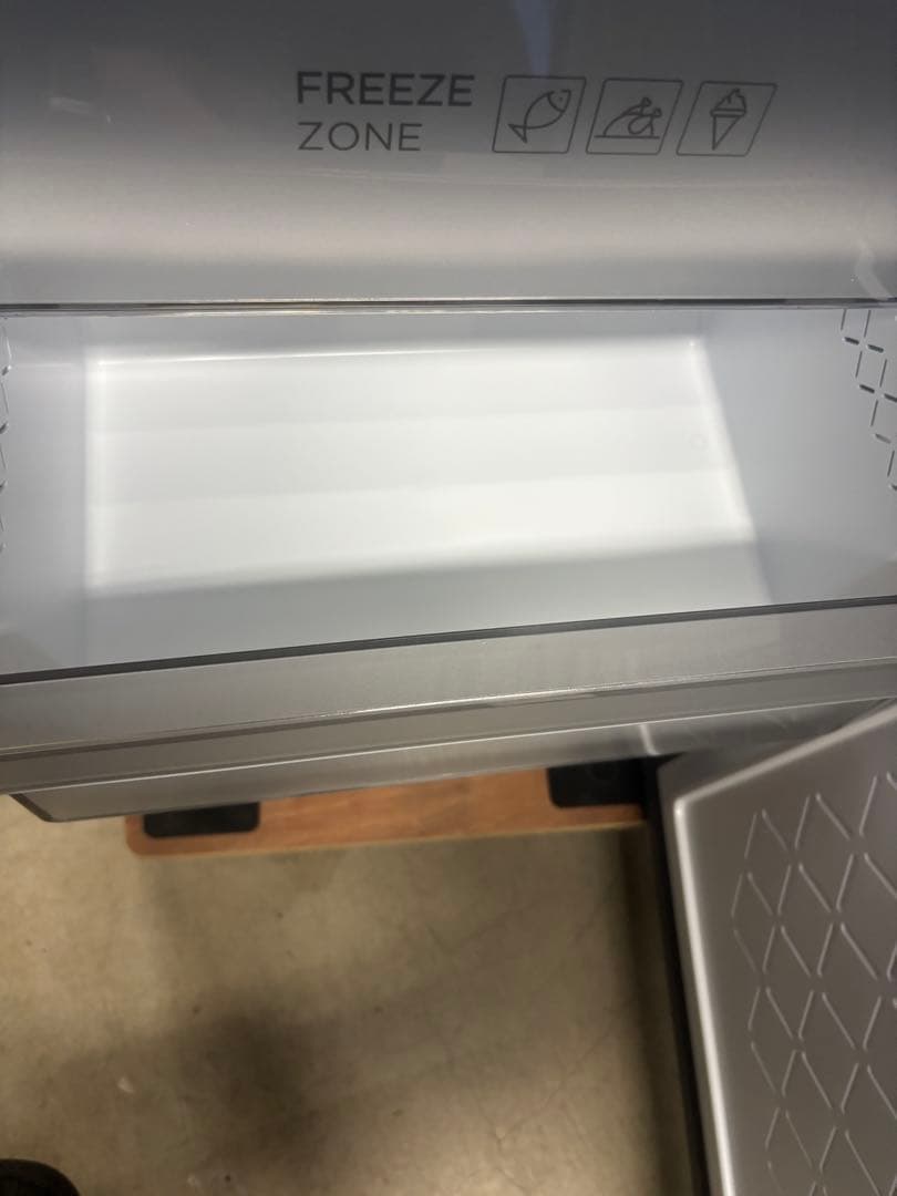 TCL P186BFW 2ドア 186L 冷蔵庫 右開き 2024モデルT