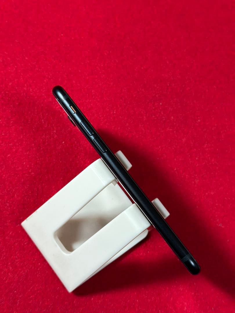 【9528】iPhone SE3第3世代ミッドナイト 64GB simフリー