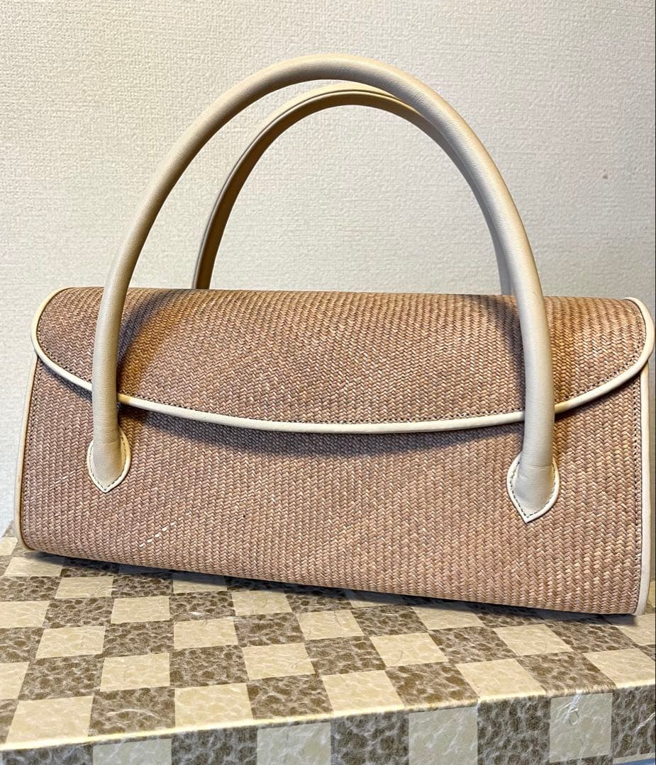 本パナマ ベージュ ハンドバッグ ボックス型　神田胡蝶
