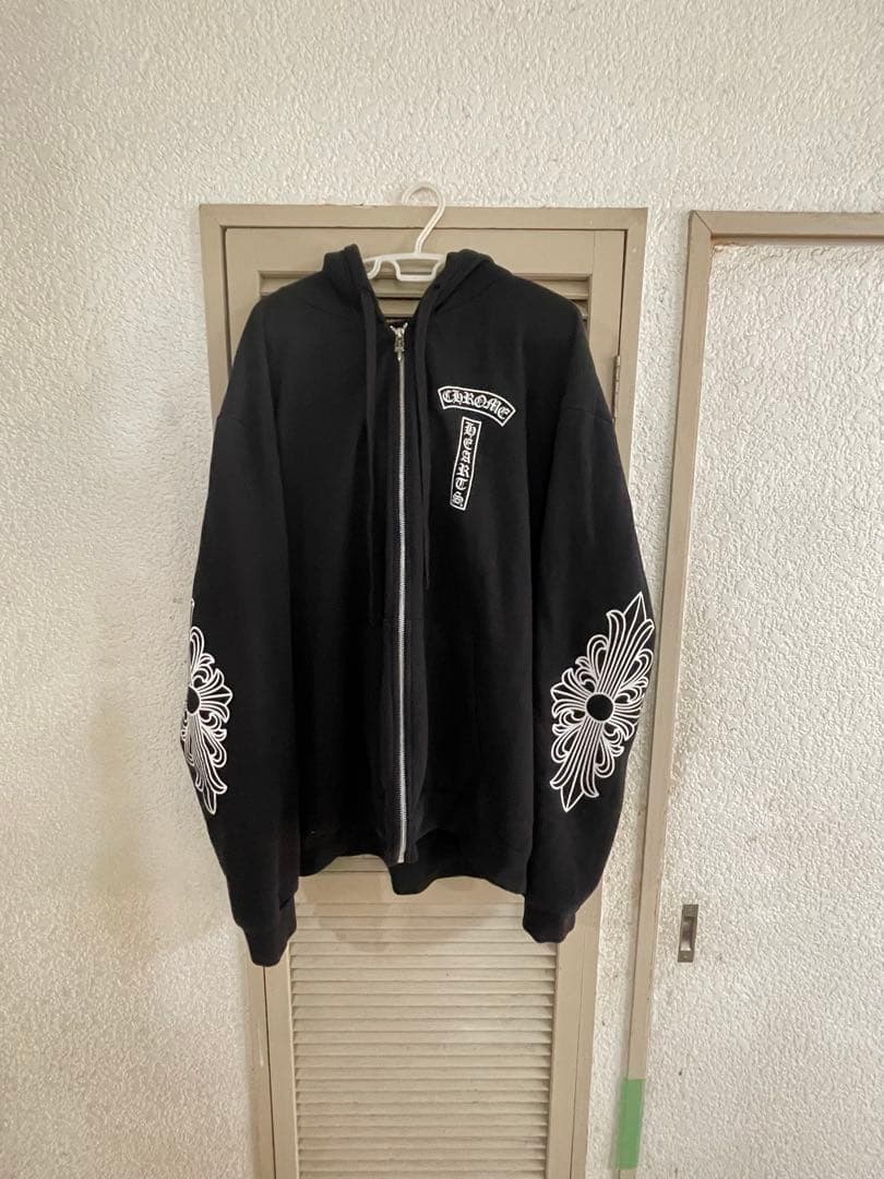 クロムハーツ　ジップアップパーカー　ラベルロゴ