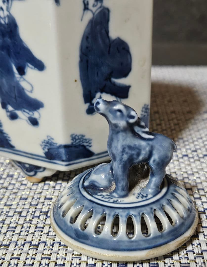伊万里染付　双鹿摘み　人物図　六角形　香炉　茶道具　茶器　香道具　香道　香　香木