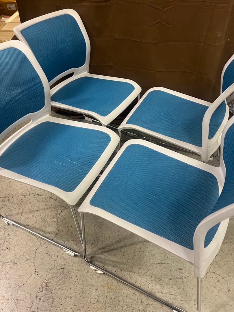 【4脚セット】コクヨ　スタッキングチェア　カラベル