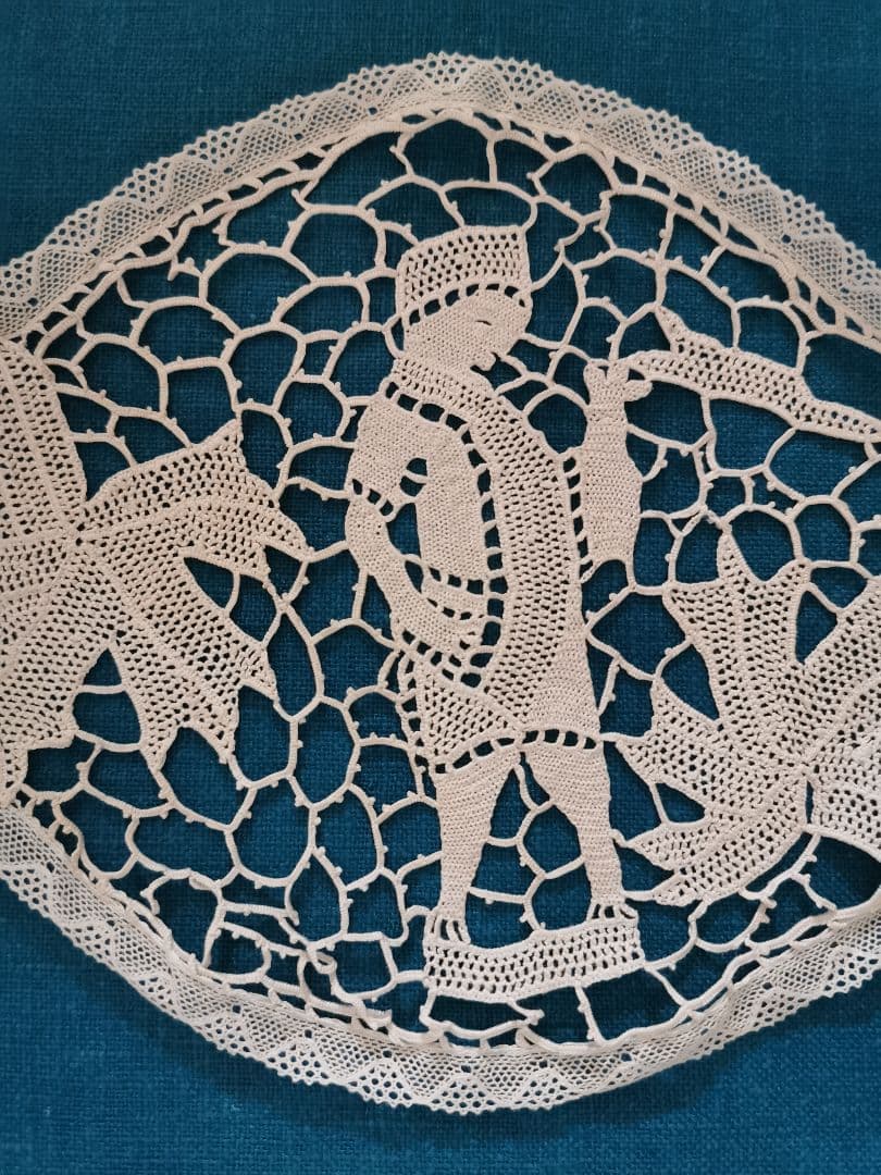 アンティーク ポワンドヴェニスレース ブラーノ島ドイリー ボビンリネン装飾付