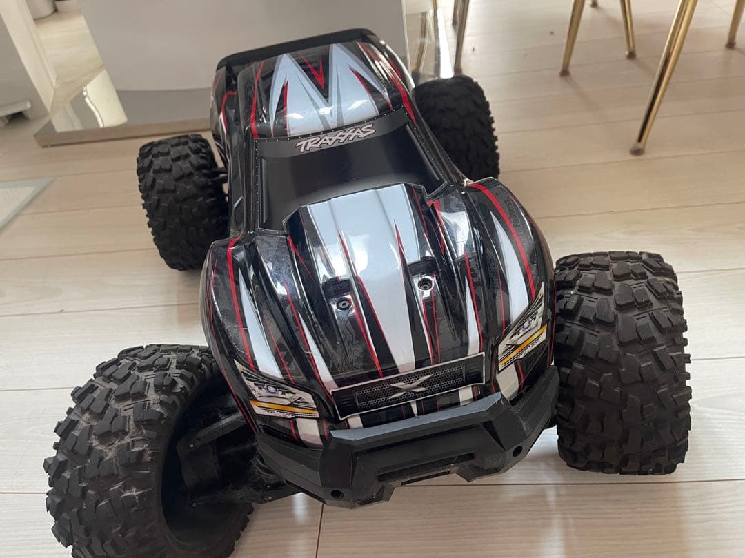 トラクサス X MAXX ラジコン