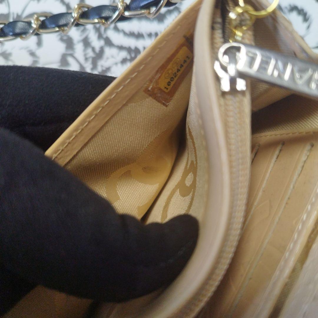 シャネル　カンボンライン　斜め掛け中財布